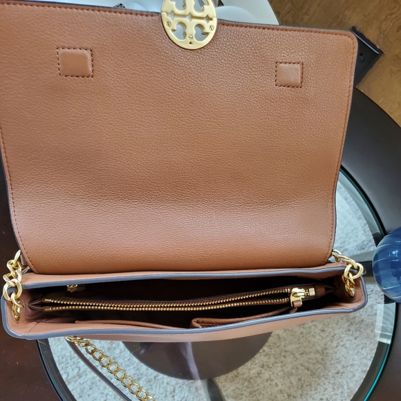 Tory Burch CHELSEA GOLD CHAIN SHOULDER BAG - Picture 3 of 8